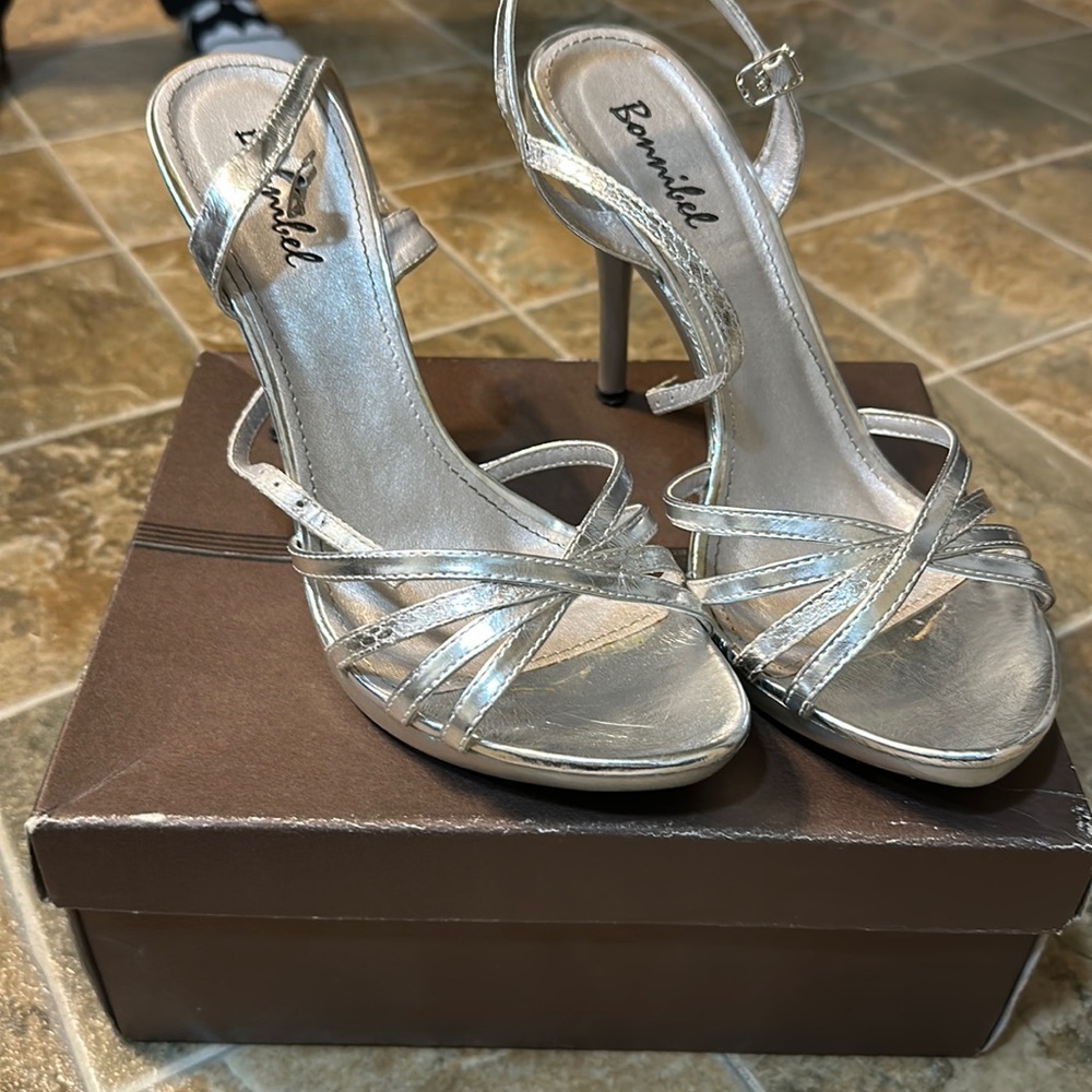 Silver stiletto size 8